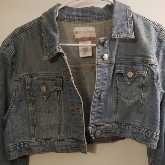 Levi Jacket - Picture 2 of 3